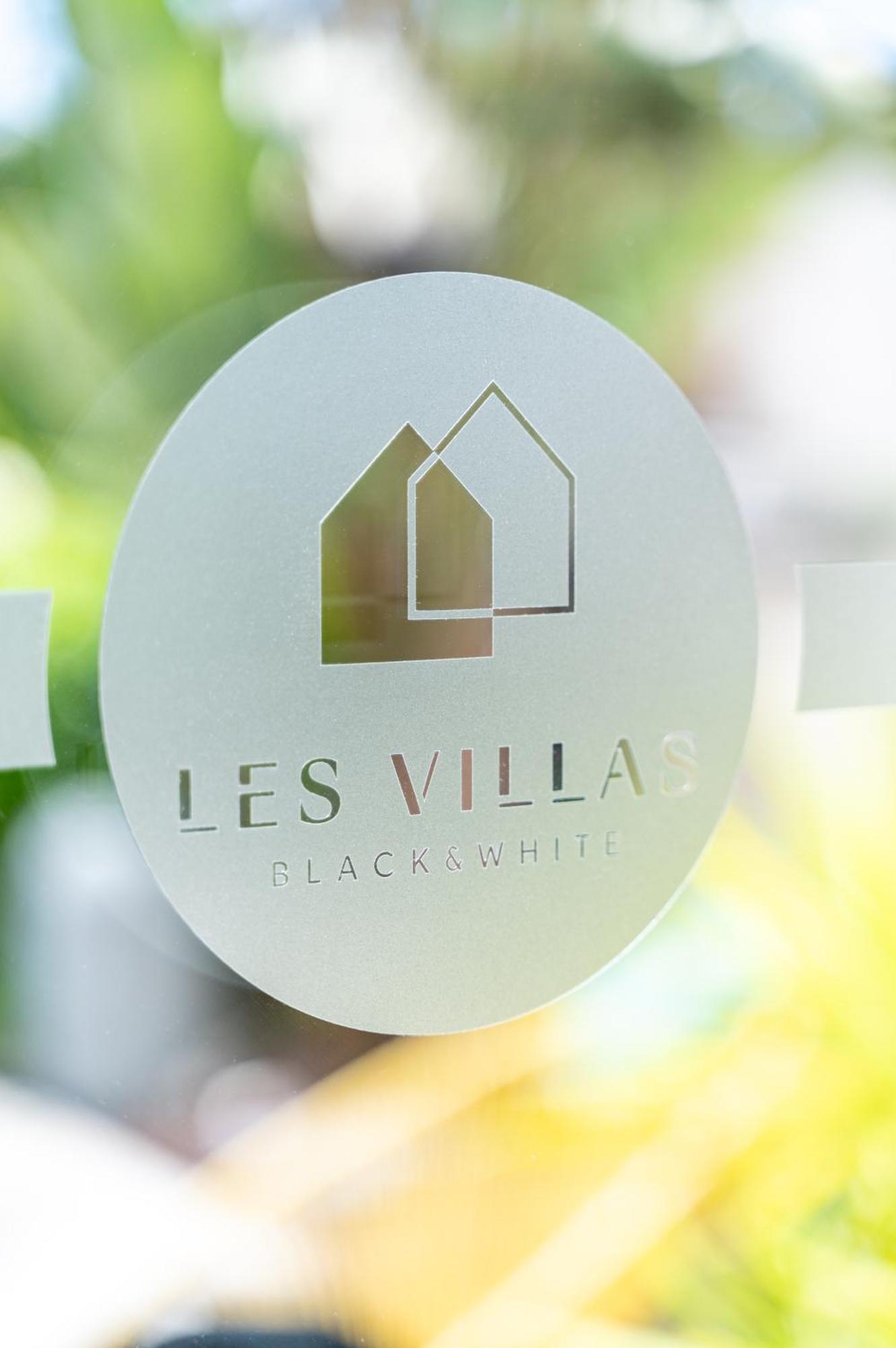 Les Villas Black&White Palau-del-Vidre Esterno foto